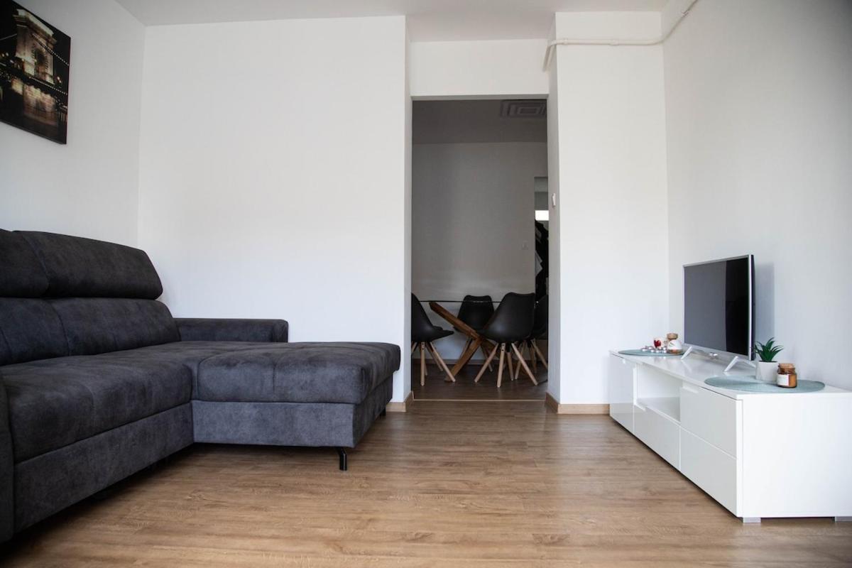 Flat Margaret Apartment